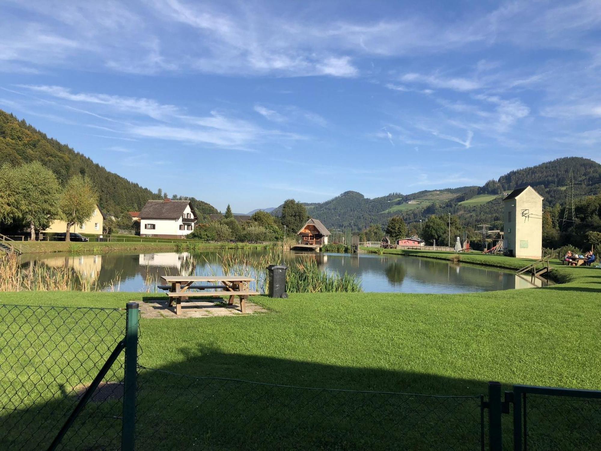 Apartmenthaus Pastner am Teich Übelbach Exterior foto