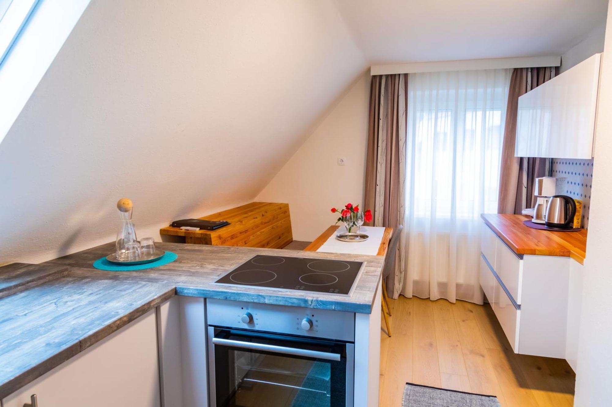 Apartmenthaus Pastner am Teich Übelbach Exterior foto
