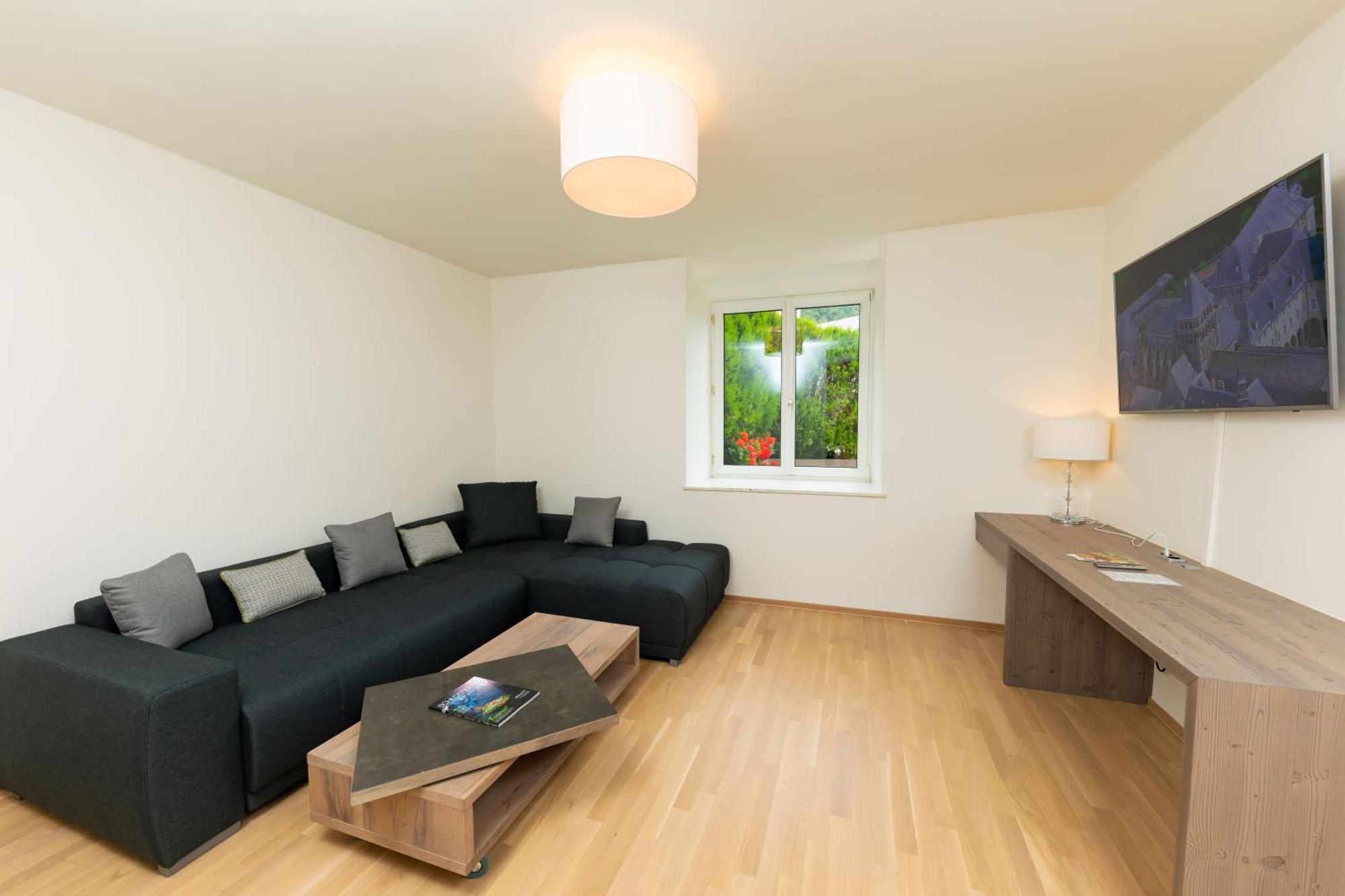Apartmenthaus Pastner am Teich Übelbach Exterior foto